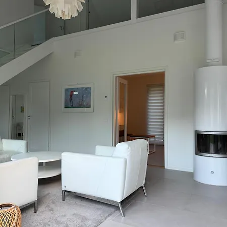 Slaktis House Luxury By The Sea *